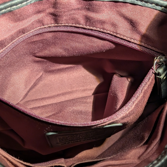 Coach Elegant Pebbled Leather Shoulder/Crossbody Bag In Good Condition! - Picture 8 of 11